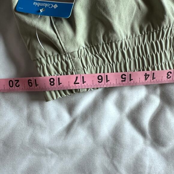 Columbia Women’s Hike/Running Shorts XL Short Green Active Fit Omni-Wick NWT $60 - Picture 5 of 6
